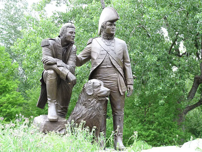 Lewis and Clark statue with Seaman dog